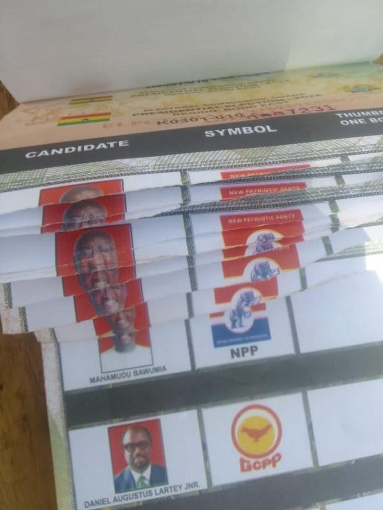 An officer of the Electoral Commission (EC) has been apprehended by the Ghana Police in the Bono East Region for tearing off  Dr. Mahmudu Bawumia from 15 presidential ballot papers.