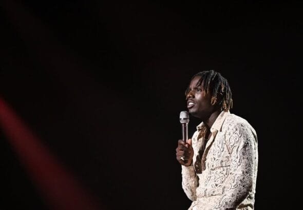 Jamal Roberts thrilled fans at the grand finale of the American Idol, delivering an unparalleled performance as he became the first African male to win the coveted award in two decades since a Black person last won it.