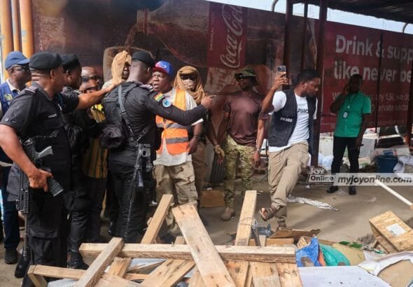 The Accra Metropolitan Assembly (AMA) has started a decongestion exercise in a bid to remove street traders from the Central Business District.