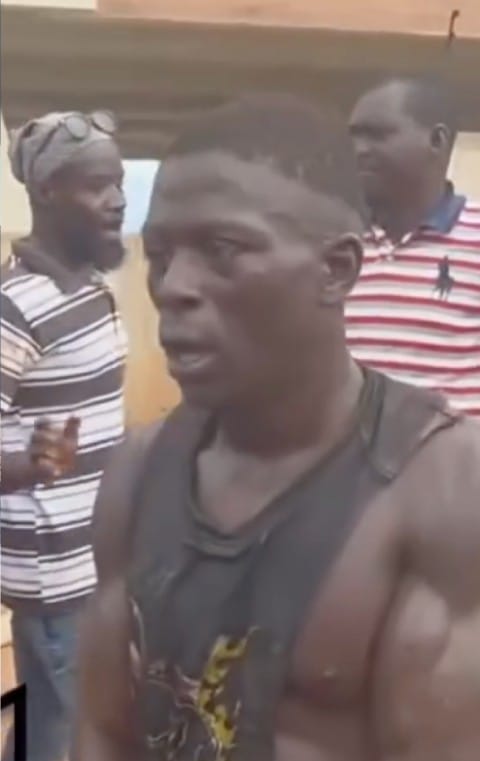 A mentally unstable man beheaded a 50-year-old man at the Tema Main Harbour Railways area on Friday May 29.