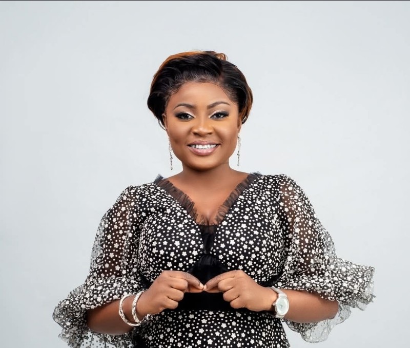 Ghanaian musician Akua Afiyie known in the gospel fraternity as Mabel Okyere has revealed in an interview monitored by smartandstuck.com that she is not a virgin.