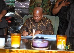The funeral rites for the esteemed Asantehemaa, Nana Konadu Yiadom III, brought together distinguished political leaders and dignitaries at the Manhyia Palace in Kumasi to pay their final respect to the late Queenmother of Asanteman
