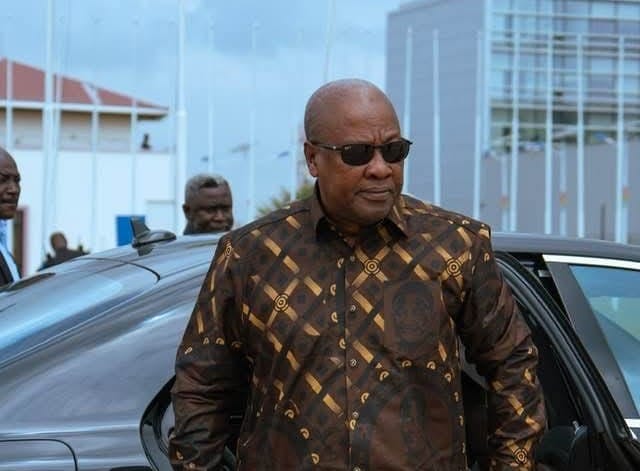 President John Dramani Mahama has sworn in 37 new High Court Judges at the Jubilee House on Thursday 23rd October, cautioning them to promote fairness in their discharge of their responsibilities