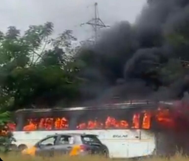 On Friday, November 28, a school bus transporting students from Wesley Grammar School caught fire at the Kasoa Tollbooth. Thankfully, all passengers were able to escape unharmed.