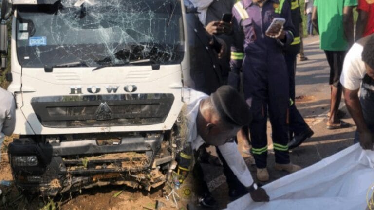 Three persons have perished while six others are in critical condition after a Howo tipper truck crashed into a Daewoo Matiz leaving one person unharmed.