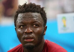Former Ghanaian player, Sulley Muntari, has bemoaned how the changing rooms of Ghana Premier league teams smell with all kinds of voodoo and does not look like a place he would even want his laundry to be done.