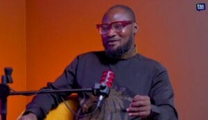 Ghanaian comic actor and entertainer Funny Face has revealed in an interview monitored smartandstuck.com that settling down with Esi, an actress from the Chorkor Trotro series, would have been among the best choices that could have brought him peace in life.
