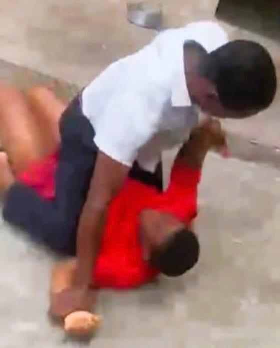 A teacher at Nyinahin Catholic Senior High School in Ghana’s Ashanti Region has been arrested following the circulation of a viral video that appears to show him physically assaulting a female student