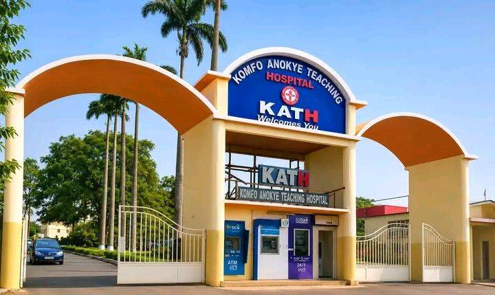 The Komfo Anokye Teaching Hospital (KATH), one of Ghana’s premier referral facilities, has temporarily suspended new emergency admissions at its Accident and Emergency Centre, triggering widespread concern among healthcare professionals, patients, and the general public.